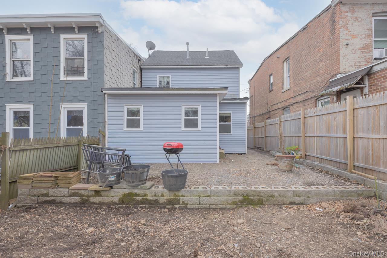 280 1st Street Newburgh, NY 12550 - Photo 21 of 24 a backyard of a house