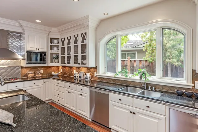 $6,498,000 | 941 Berry Avenue, Los Altos, CA 94024