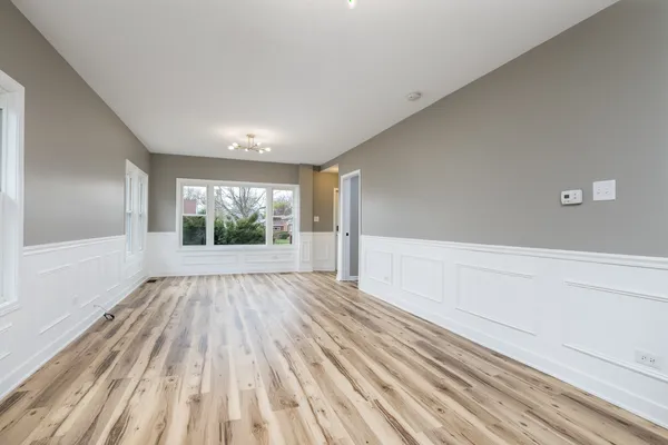 $2,800 | 4167 Eberly Avenue, Brookfield, IL 60513