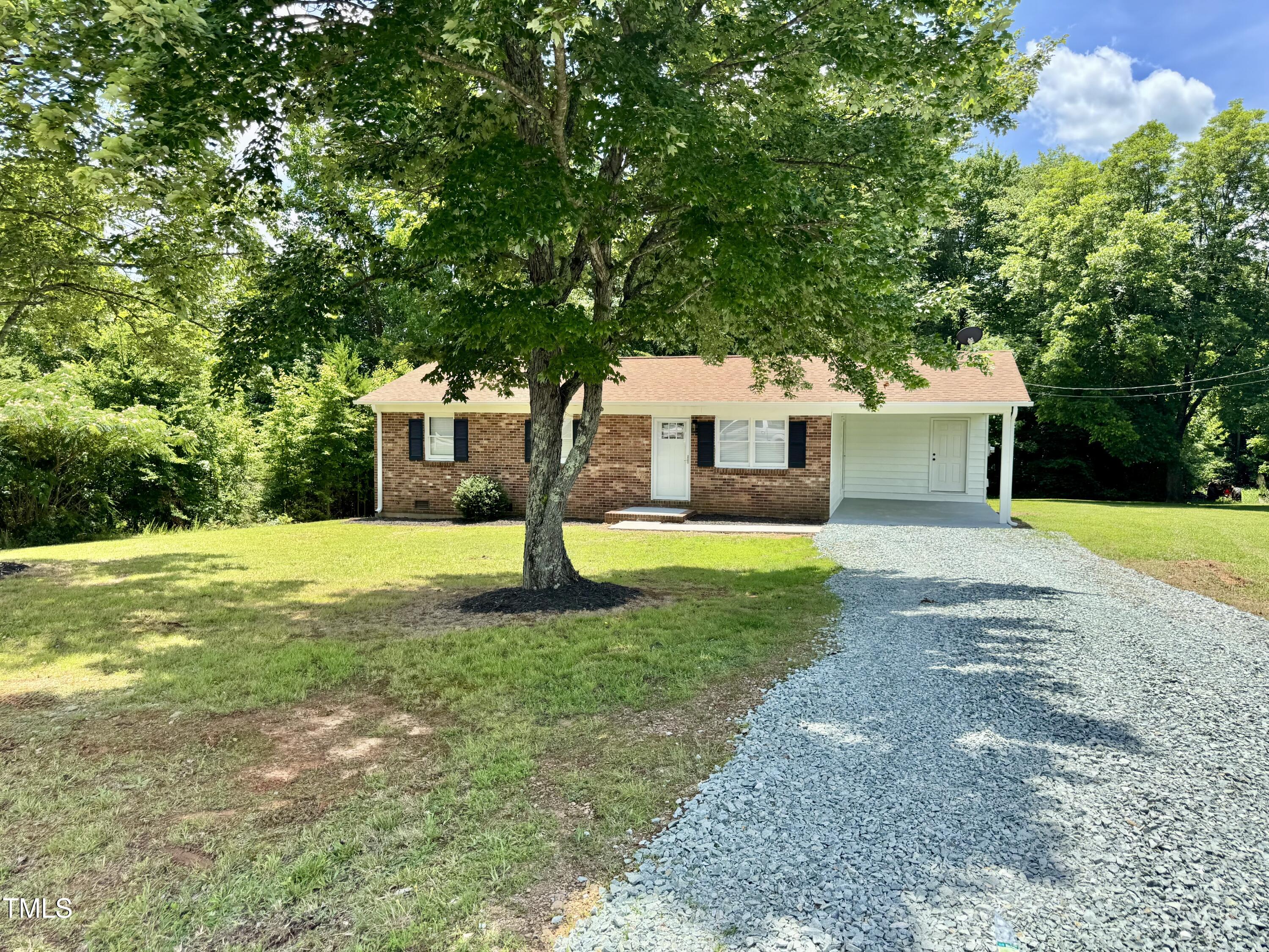 422 Hudson Road Milton, NC 27305 - Photo 1 of 24 IMG_3076