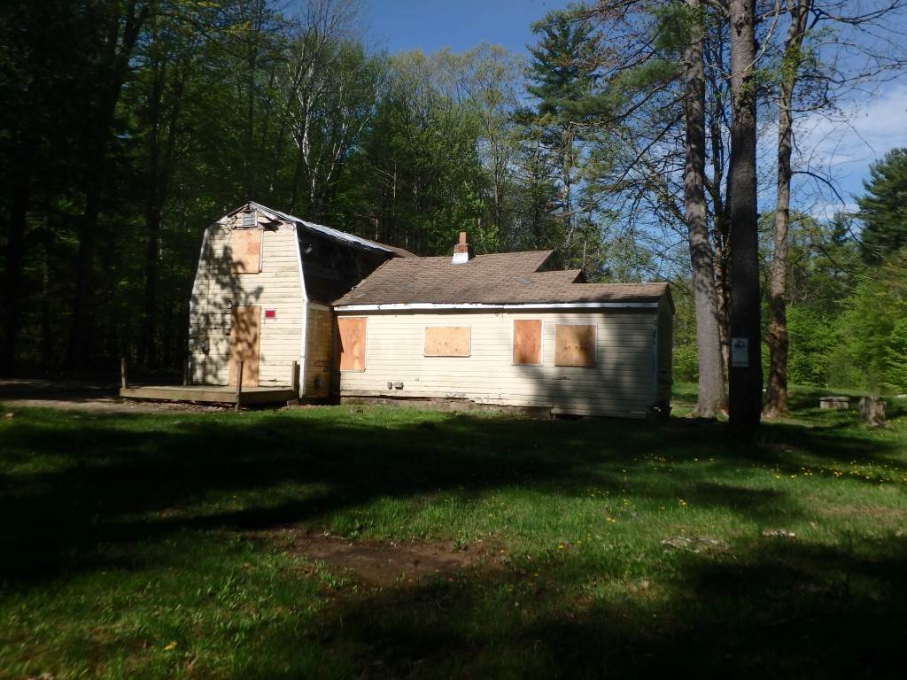 129 Athol Road Richmond, NH 03470 - Photo 3 of 16