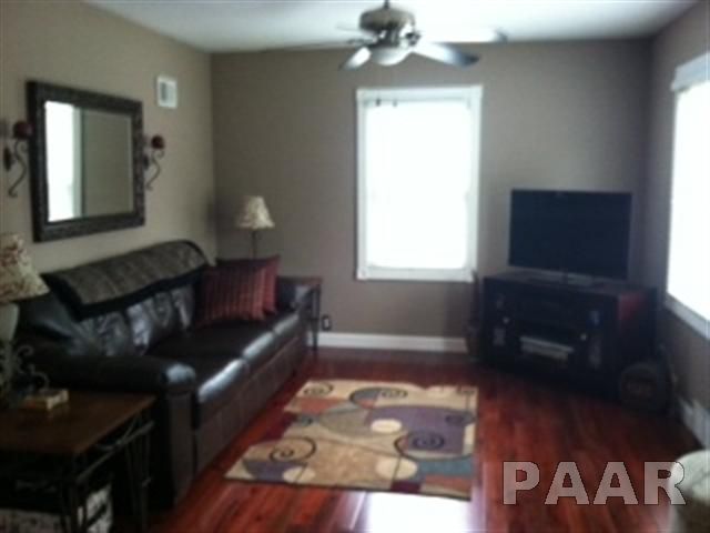 904 West Ridge Road Peoria, IL 61614 - Photo 4 of 12 Gallery Image 4