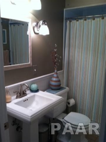 904 West Ridge Road Peoria, IL 61614 - Photo 8 of 12 Gallery Image 8