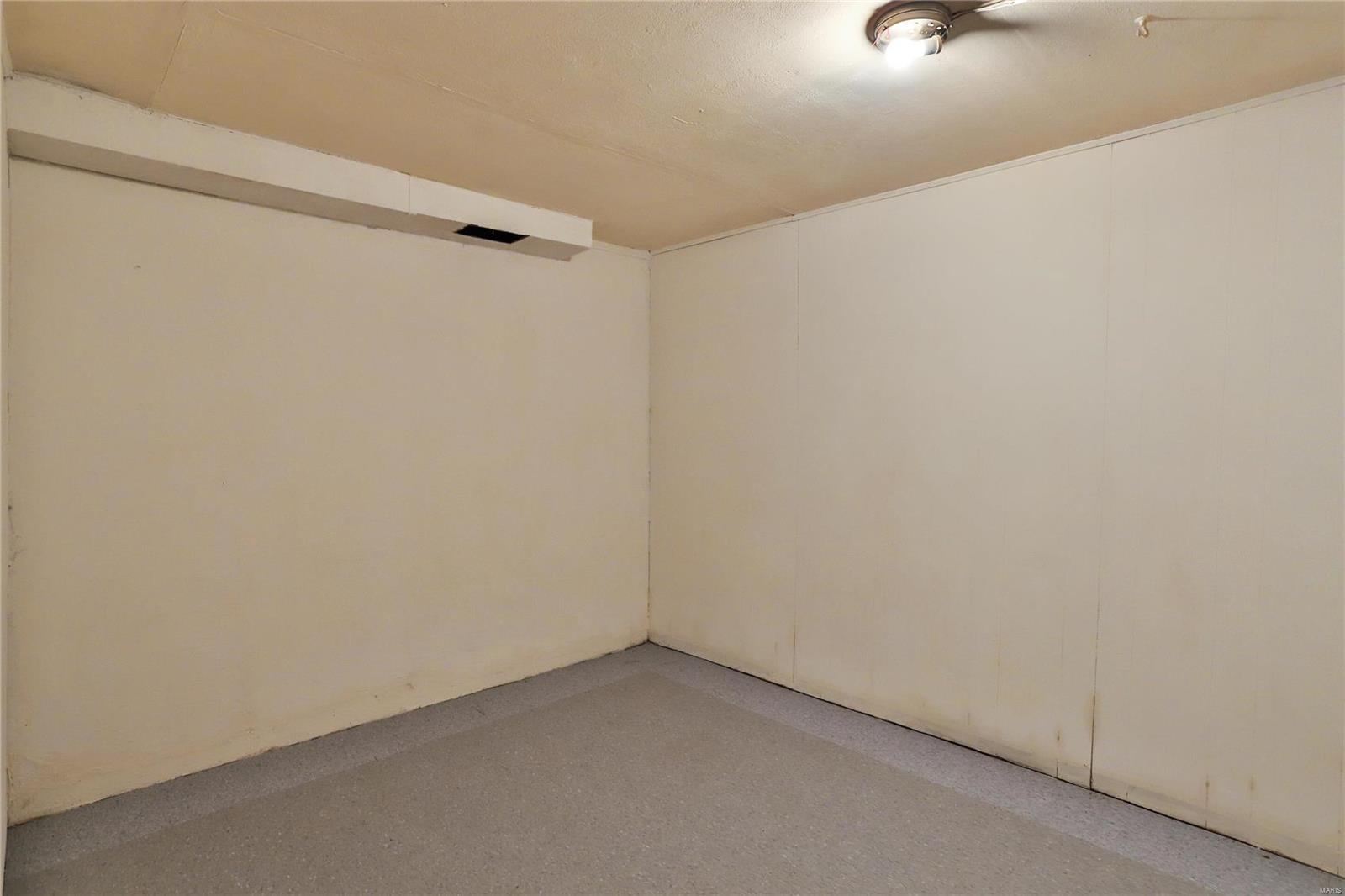 6625 Howdershell Road Hazelwood, MO 63042 - Photo 27 of 28 Gallery Image 27