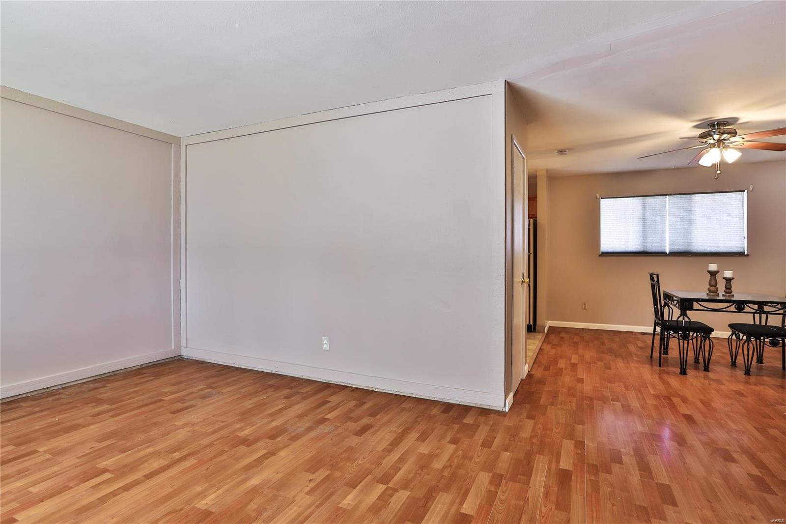 6625 Howdershell Road Hazelwood, MO 63042 - Photo 5 of 28 Gallery Image 5