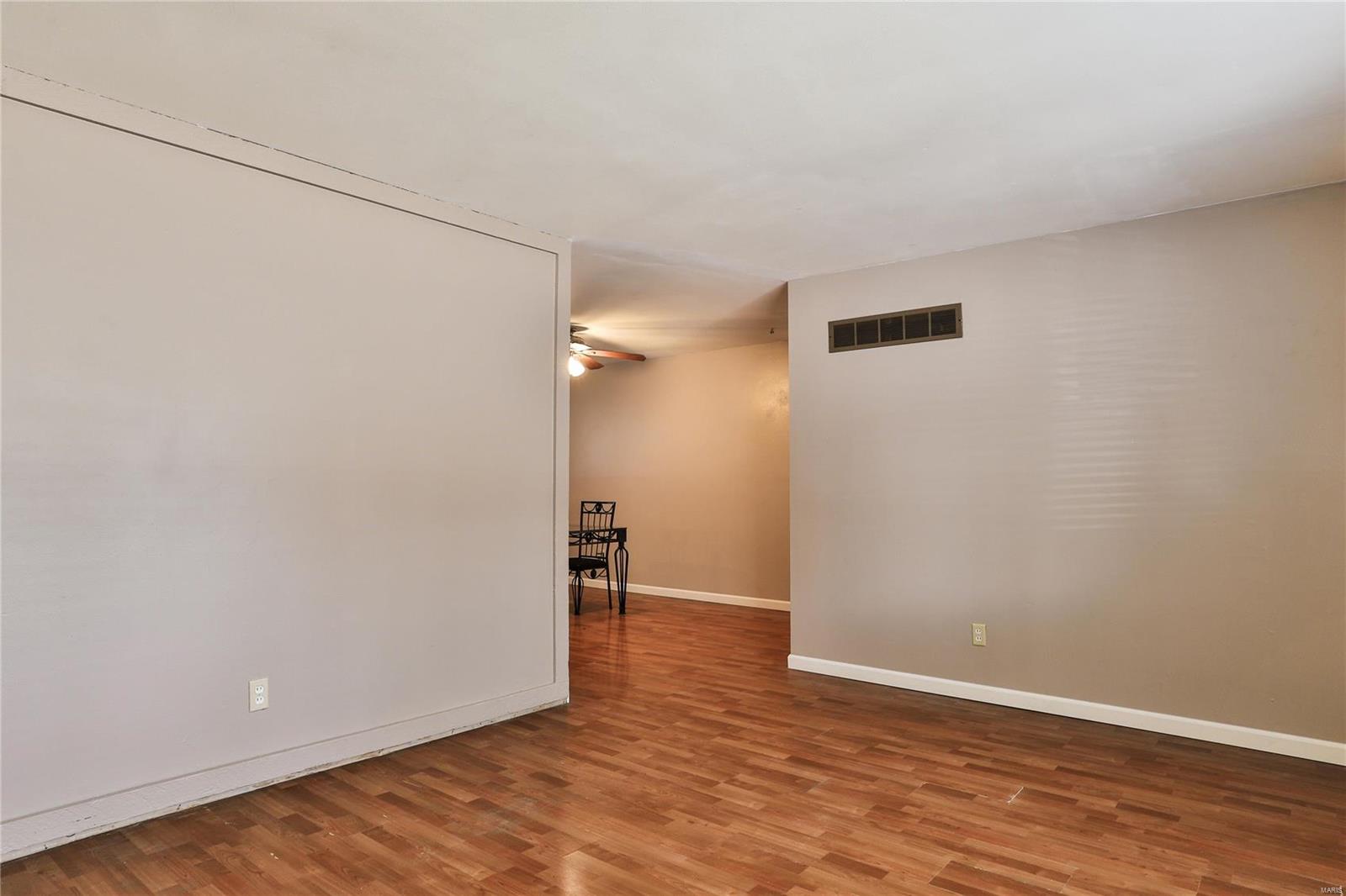6625 Howdershell Road Hazelwood, MO 63042 - Photo 7 of 28 Gallery Image 7
