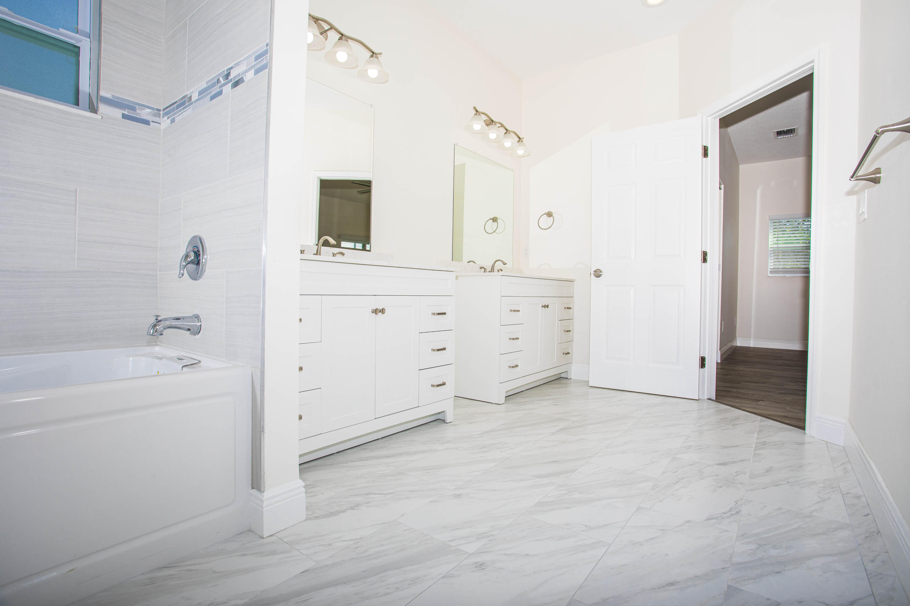 404 Southwest Ridgecrest Drive Port St. Lucie, FL 34953 - Photo 15 of 30 405A4269