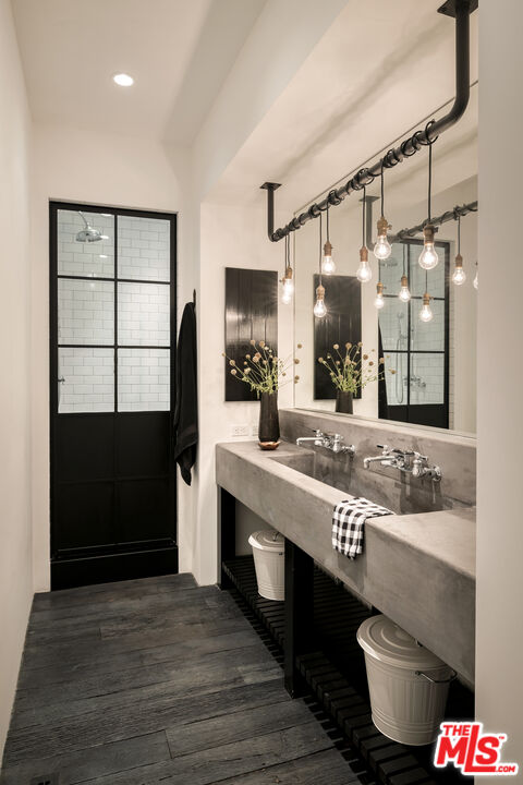 13215 Riviera Ranch Road Los Angeles, CA 90049 - Photo 43 of 65