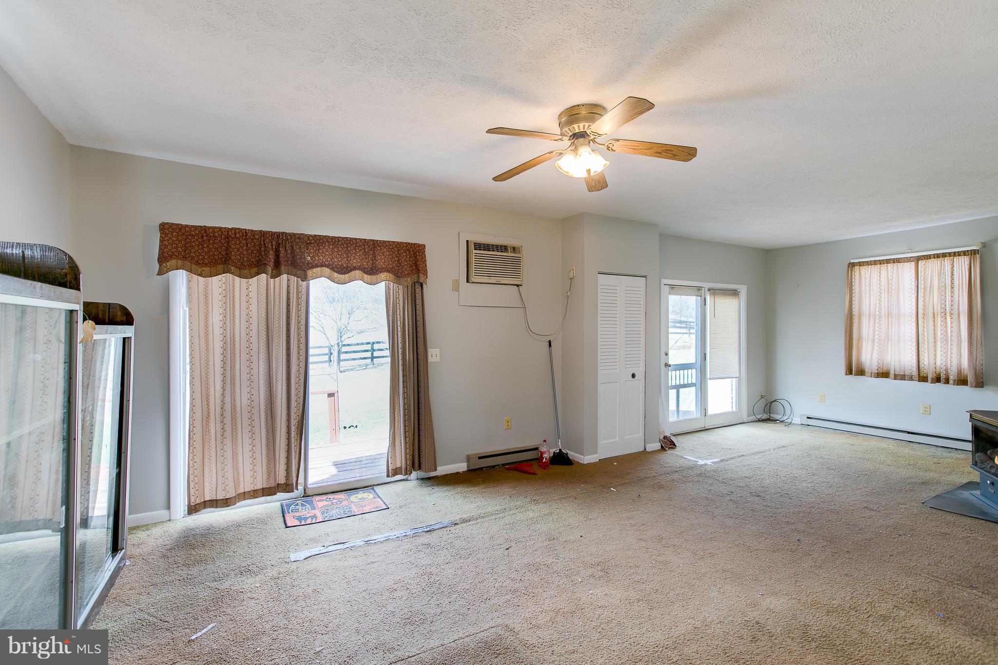16851 Gaines Road Broad Run, VA 20137 - Photo 11 of 30 Interior (General)