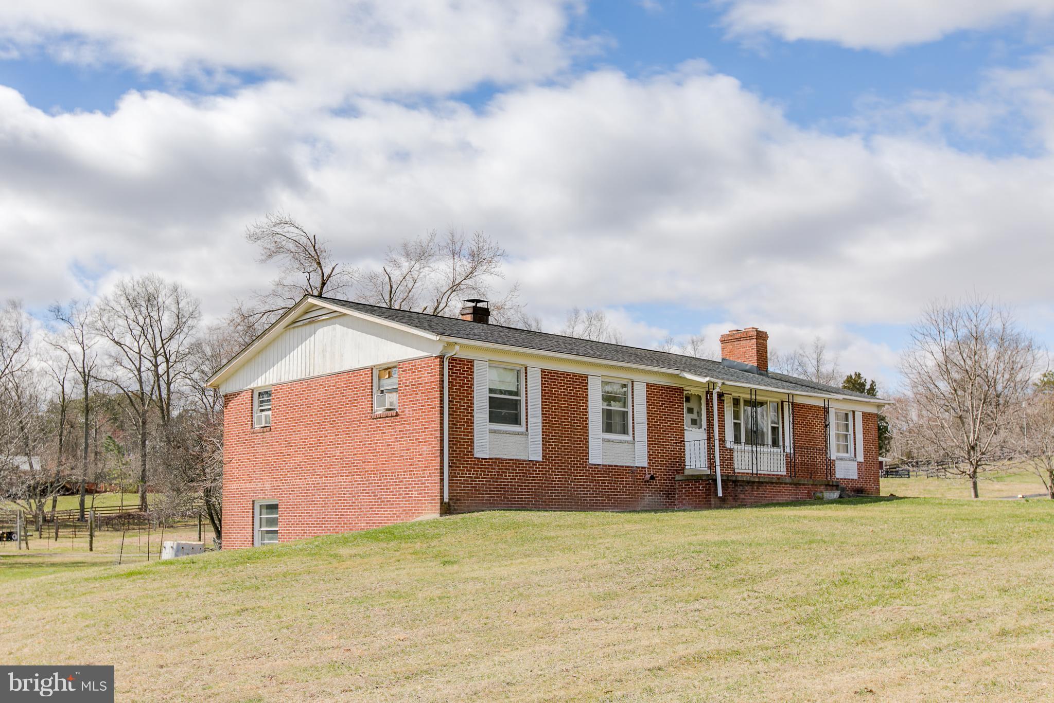 16851 Gaines Road Broad Run, VA 20137 - Photo 3 of 30 Exterior (Front)