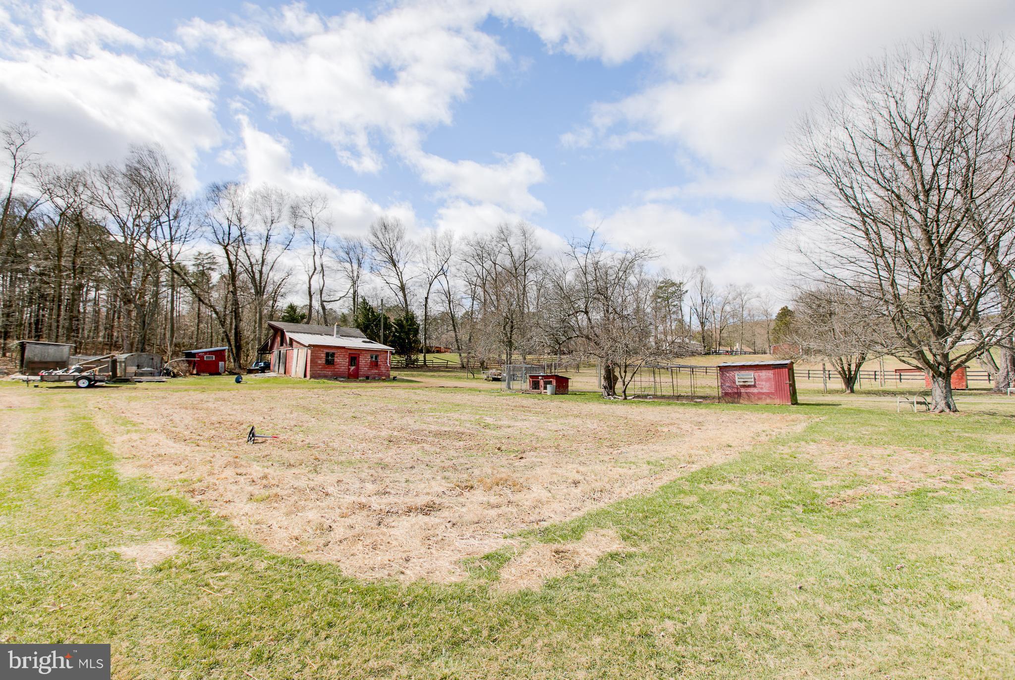 16851 Gaines Road Broad Run, VA 20137 - Photo 27 of 30 Exterior (Rear)