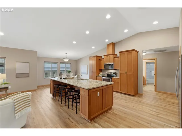 $1,295,000 | 15061 Southeast Orient Drive, Boring, OR 97009