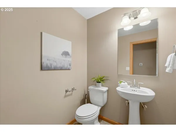 $1,249,000 | 15061 Southeast Orient Drive, Boring, OR 97009