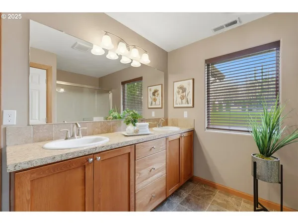 $1,249,000 | 15061 Southeast Orient Drive, Boring, OR 97009