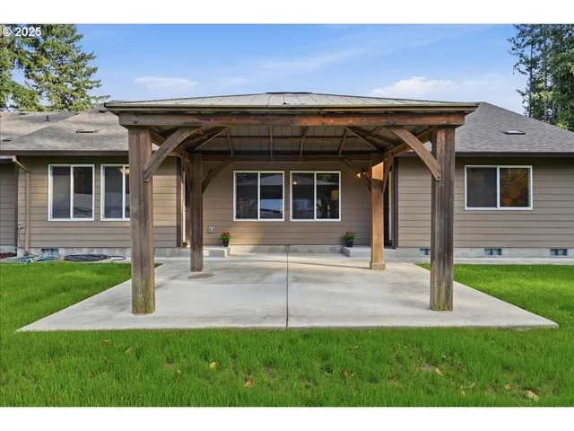 $1,295,000 | 15061 Southeast Orient Drive, Boring, OR 97009