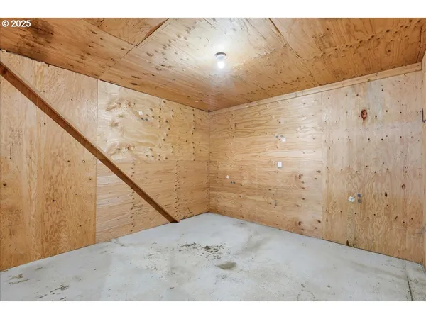 $1,249,000 | 15061 Southeast Orient Drive, Boring, OR 97009