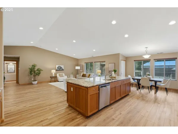 $1,249,000 | 15061 Southeast Orient Drive, Boring, OR 97009