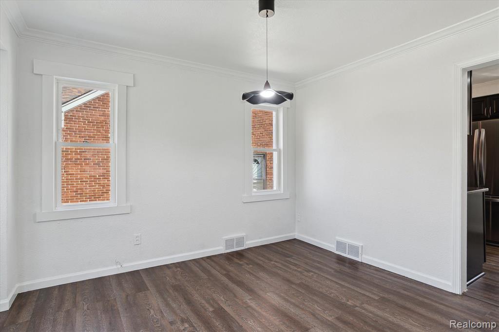 14544 Ashton Road Detroit, MI 48223 - Photo 12 of 40