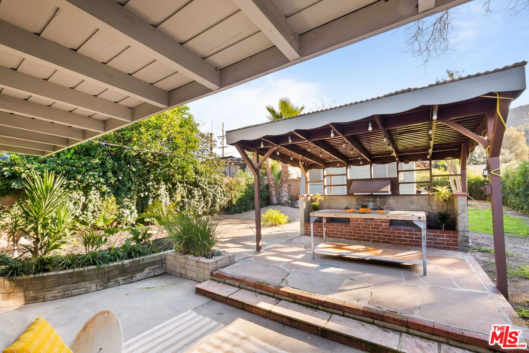 7606 Valmont Street Tujunga, CA 91042 - Photo 20 of 24