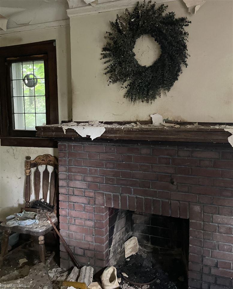 420 Alter Road Detroit, MI 48215 - Photo 7 of 10 50054577-6.JPG