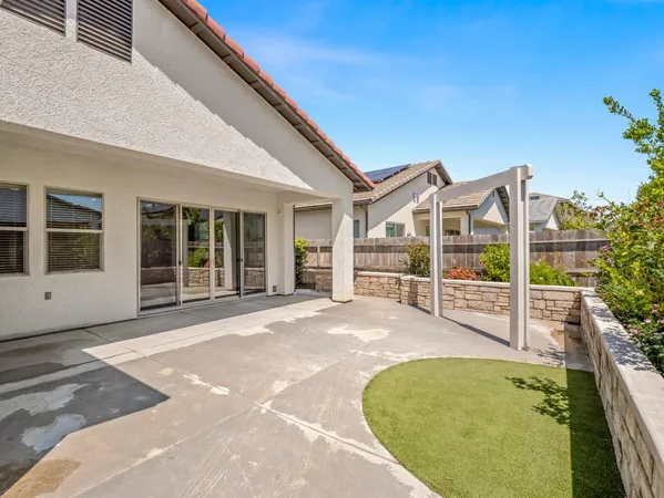 $699,000 | 1751 North Kaweah Avenue, Clovis, CA 93619