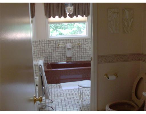 137 Hines Farm Road Cranston, RI 02921 - Photo 8 of 12 Bathroom.