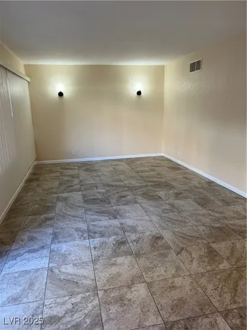 $1,300 | 539 East St Louis Avenue, Unit 206 208 201, Las Vegas, NV 89104