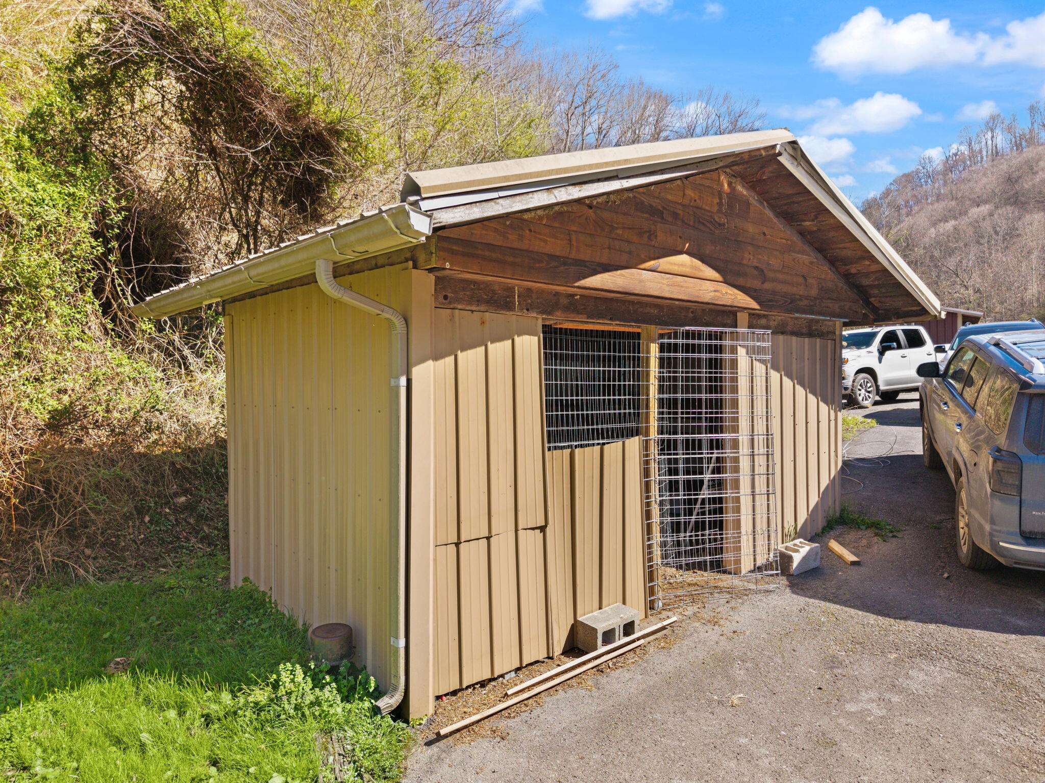 544 Salisbury Branch Road Dema, KY 41859 - Photo 20 of 71 IMG_1008