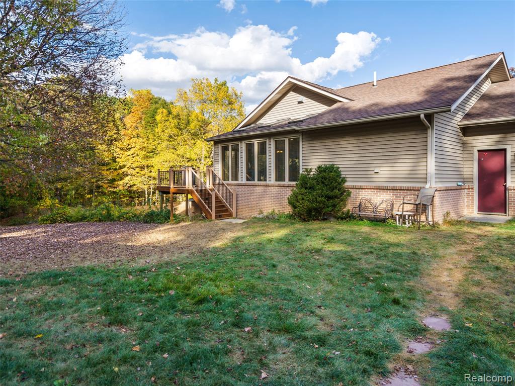 7286 Pine Knob Road Clarkston, MI 48348 - Photo 5 of 71