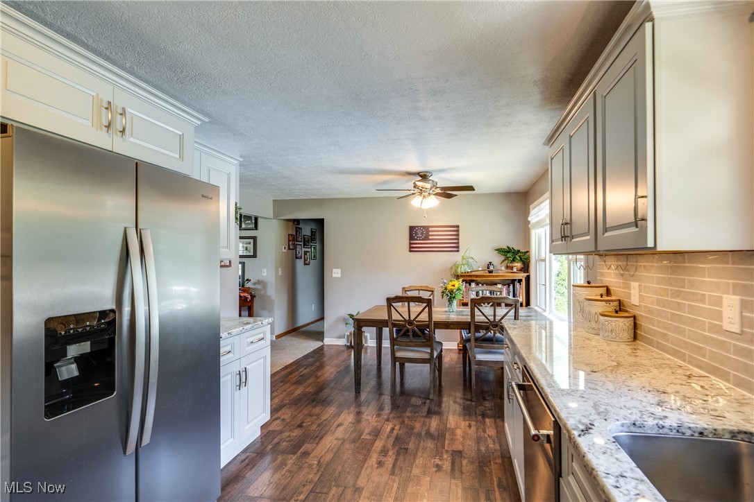 5910 Navarre Road Southwest Canton, OH 44706 - Photo 13 of 30 Gallery Image 13