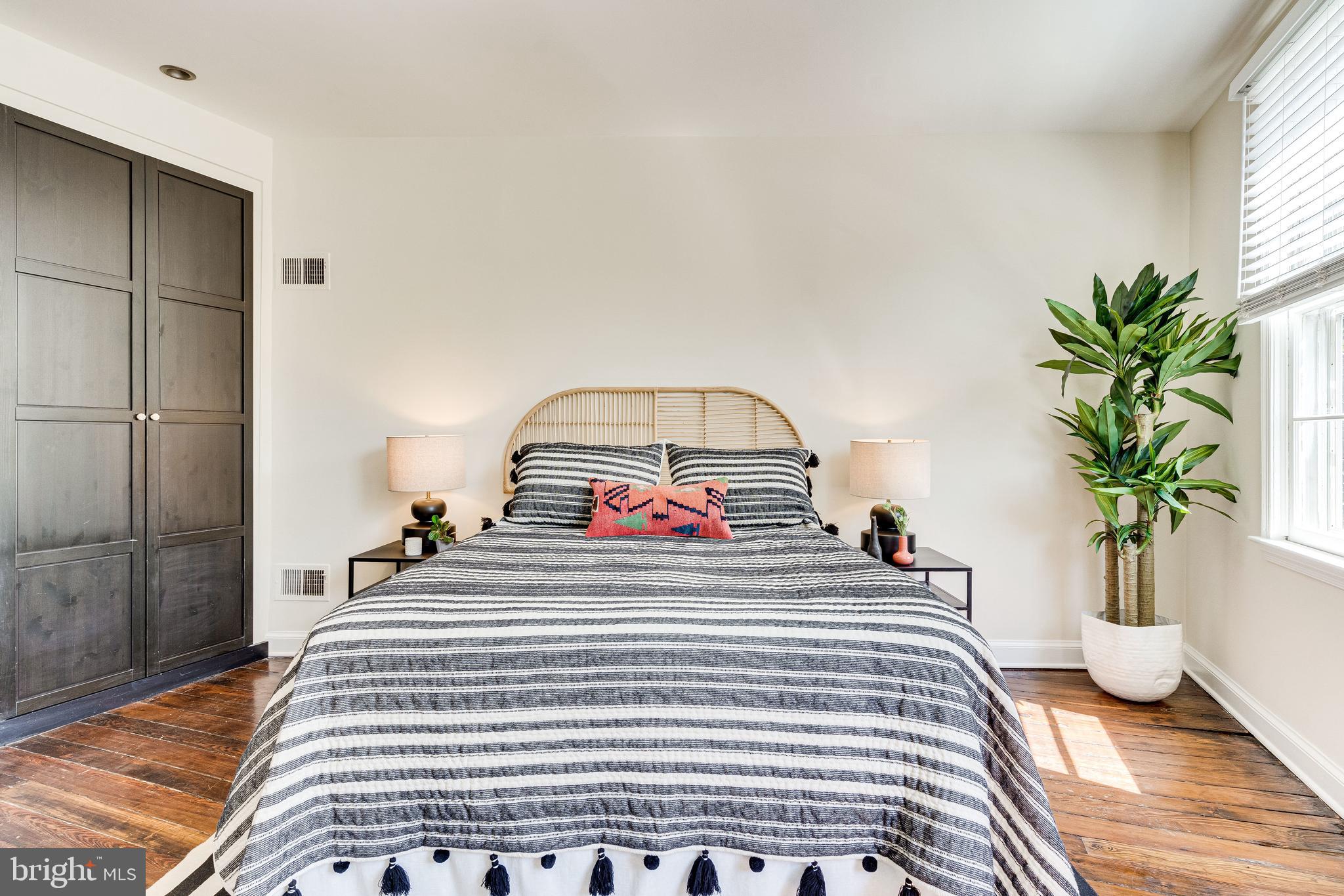 329 11th Street Southeast Washington, DC 20003 - Photo 18 of 49