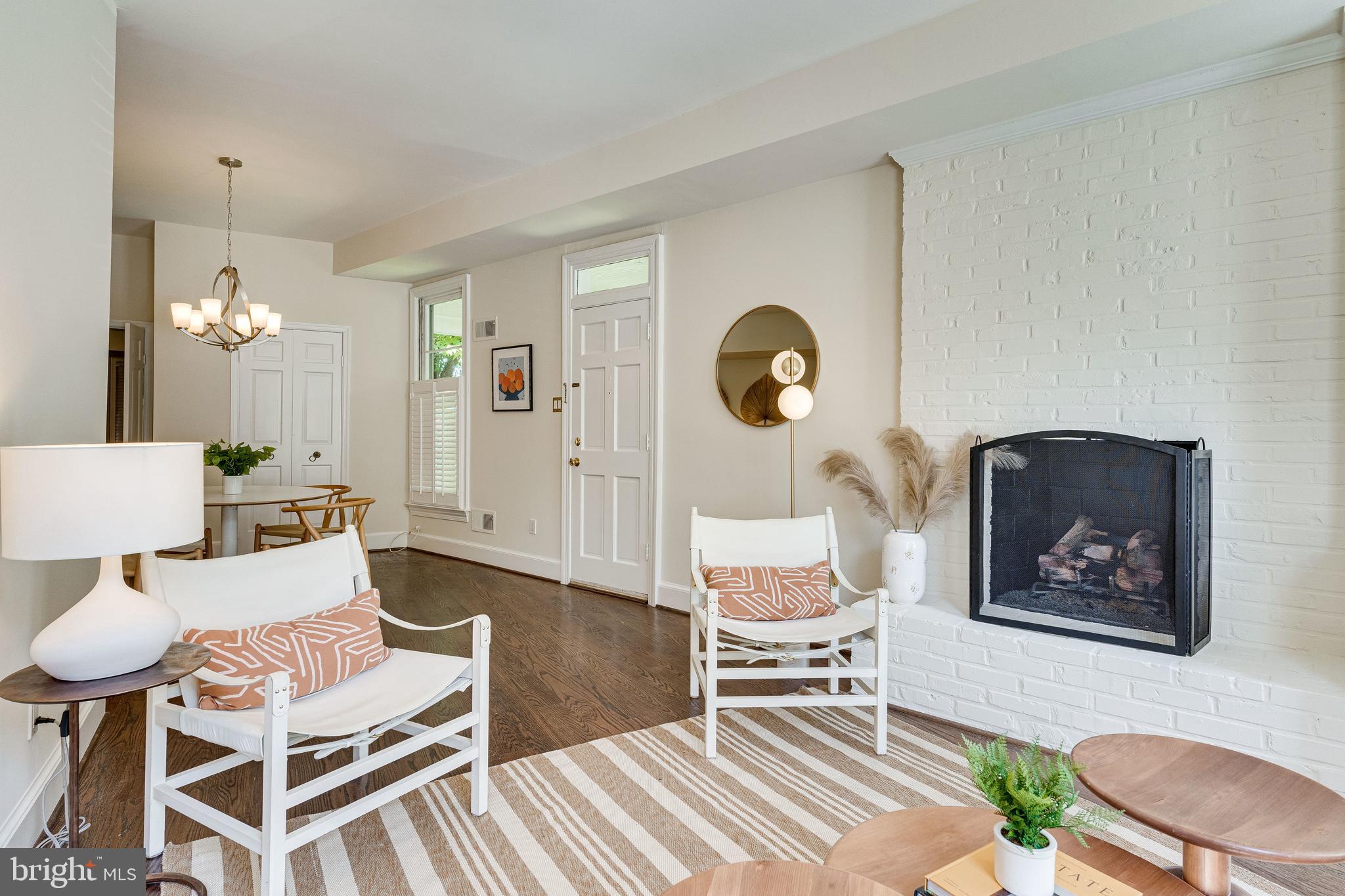 329 11th Street Southeast Washington, DC 20003 - Photo 5 of 49