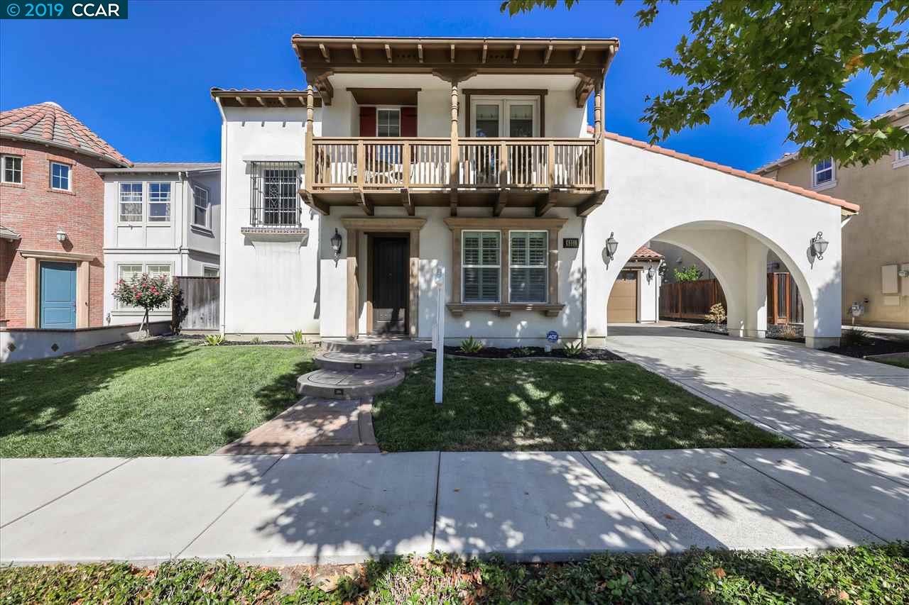 6231 Main Branch Road San Ramon, CA 94582 - Photo 1 of 1 a front view of a house with garden