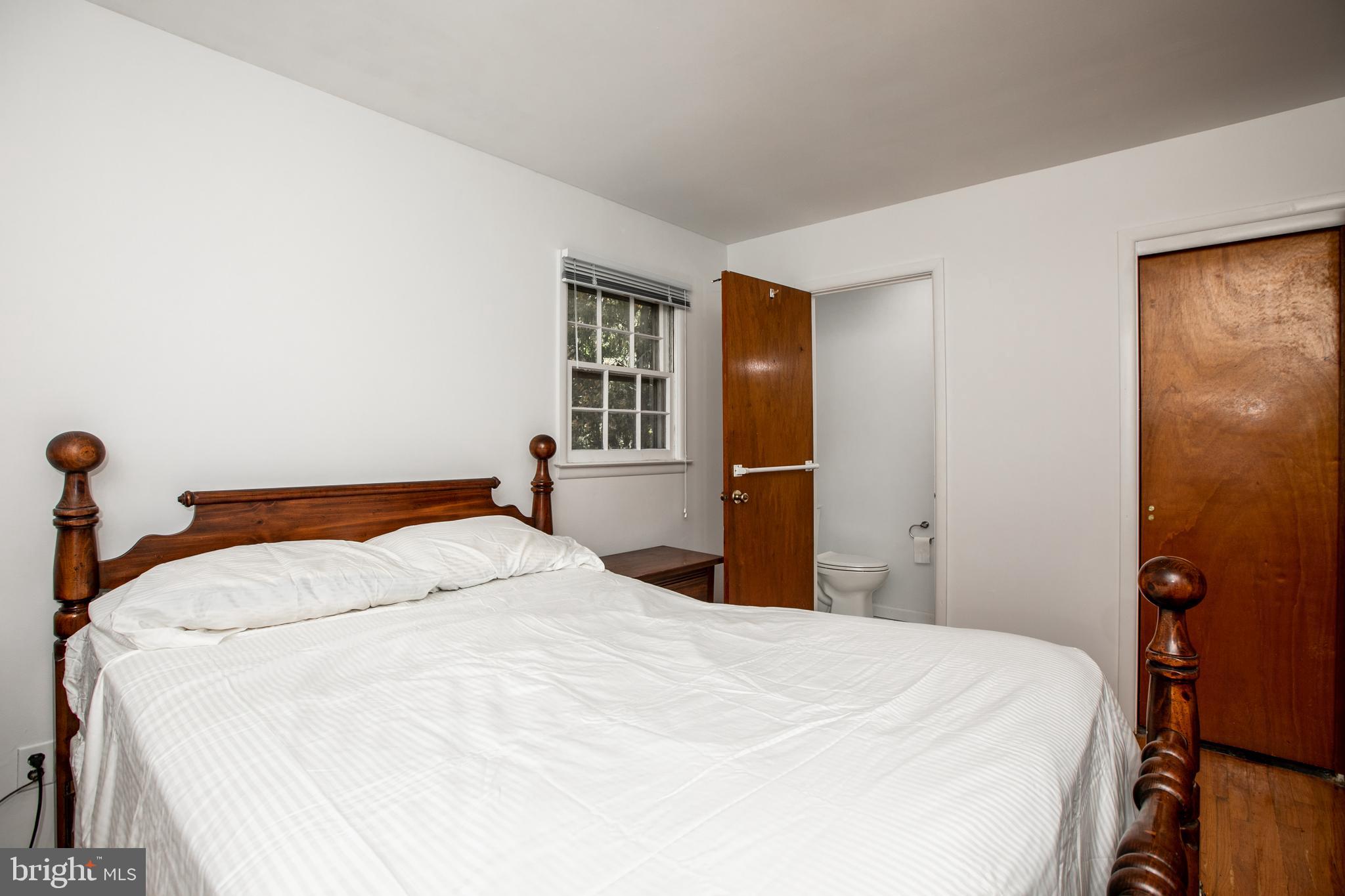 1242 Lower Ferry Road Ewing, NJ 08618 - Photo 29 of 37