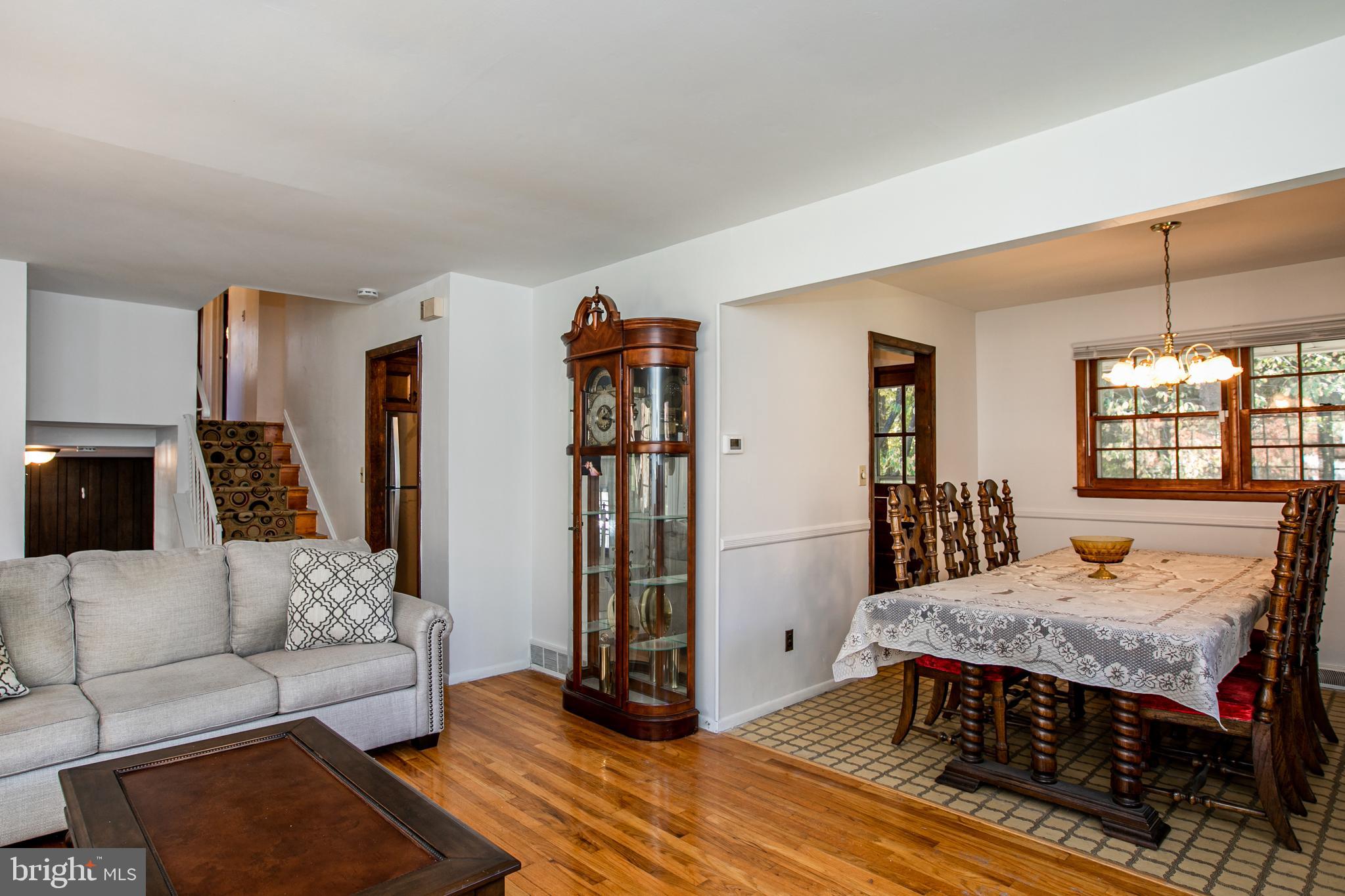 1242 Lower Ferry Road Ewing, NJ 08618 - Photo 4 of 37