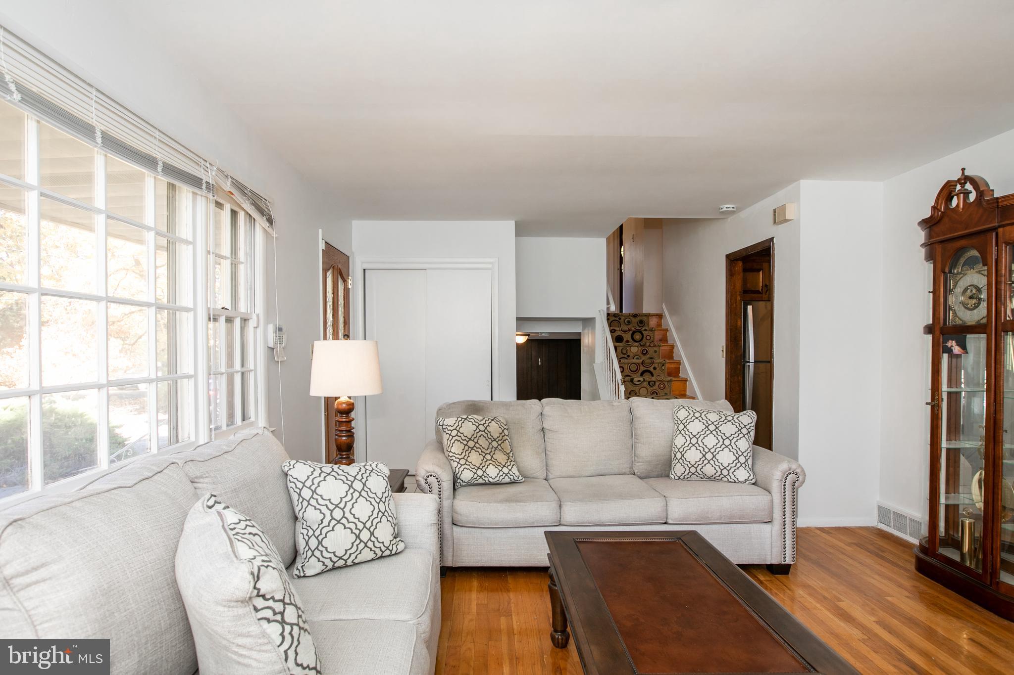 1242 Lower Ferry Road Ewing, NJ 08618 - Photo 5 of 37