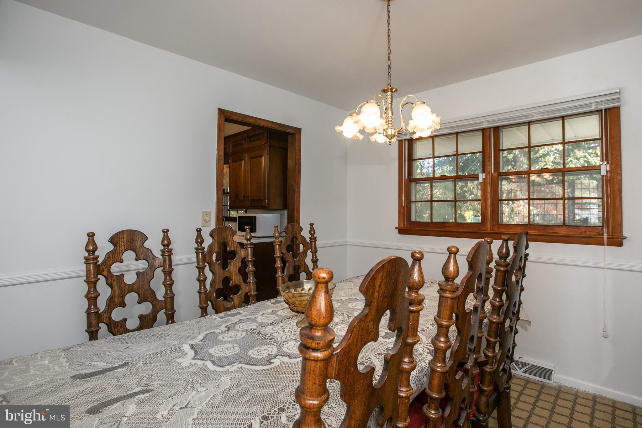 1242 Lower Ferry Road Ewing, NJ 08618 - Photo 8 of 37