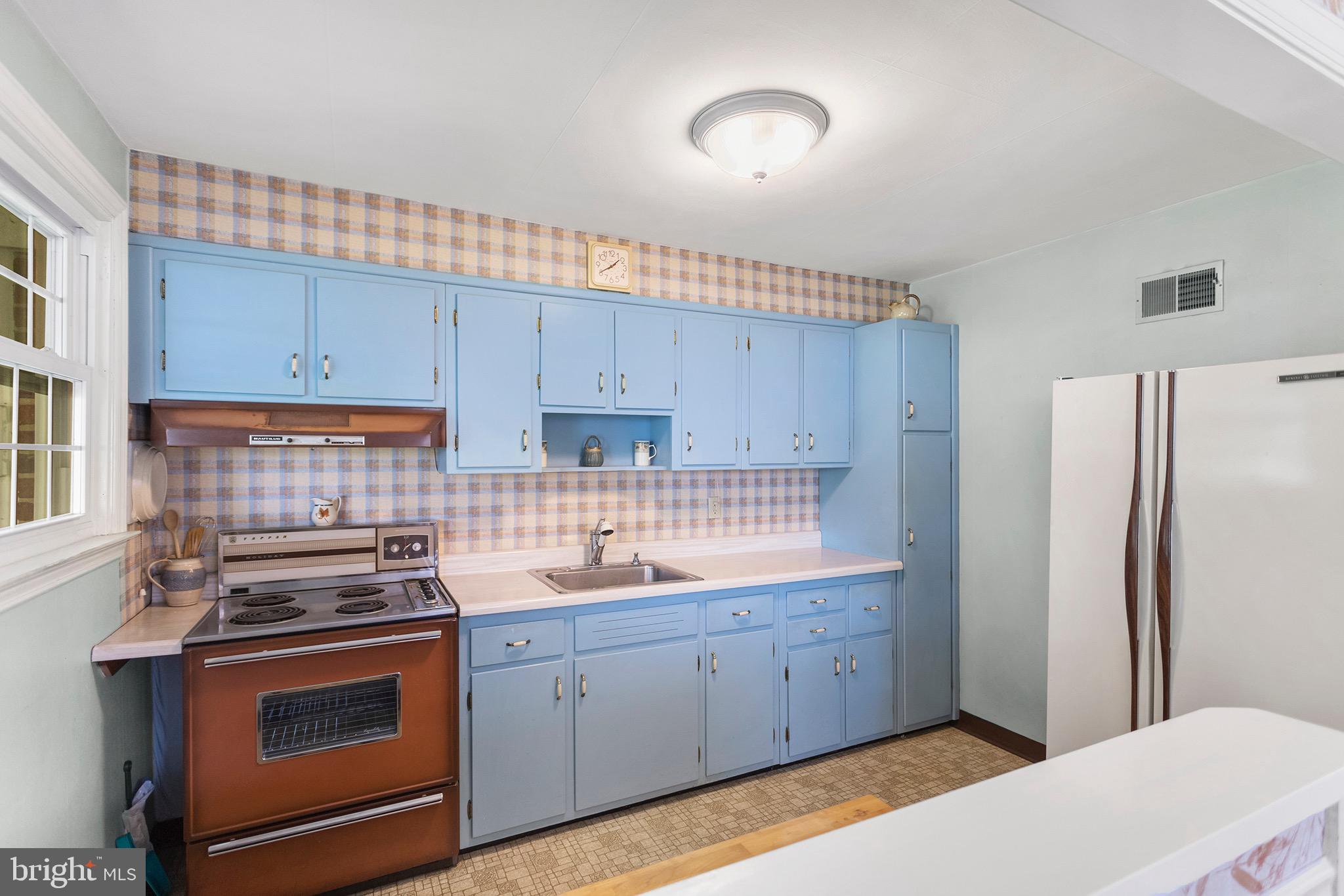 319 Pinecrest Road Springfield, PA 19064 - Photo 8 of 27