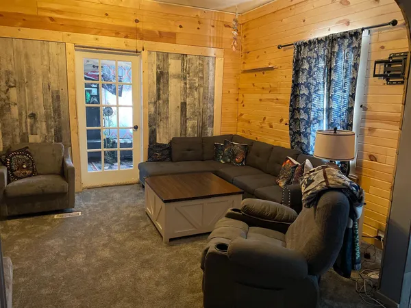 $65,000 | 108 North West Street, Ceylon, MN 56121