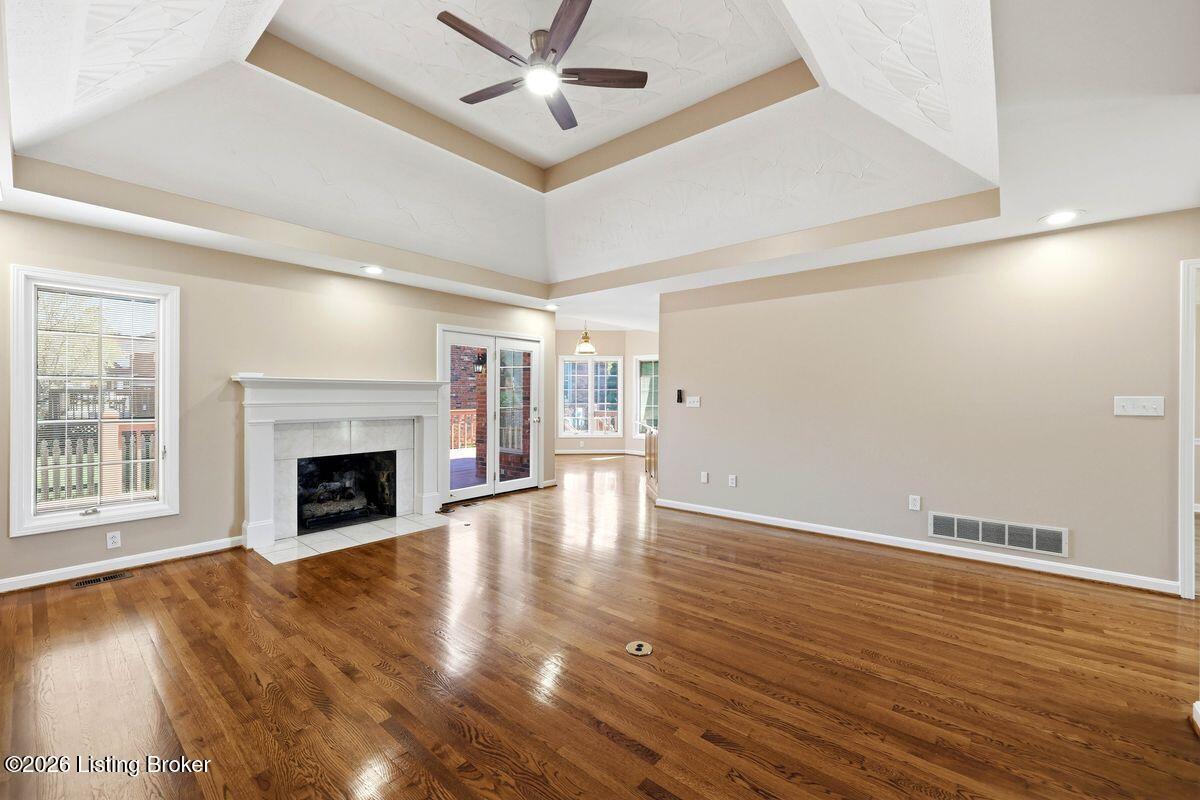 7719 Hermits Run Road Louisville, KY 40291 - Photo 9 of 54 Double tray ceiling, gas fireplace