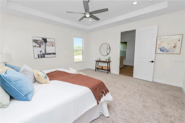 a en suite bathroom with a sink and a mirror