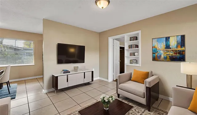 $2,200 | 76 Judith Lane, Orlando, FL 32811