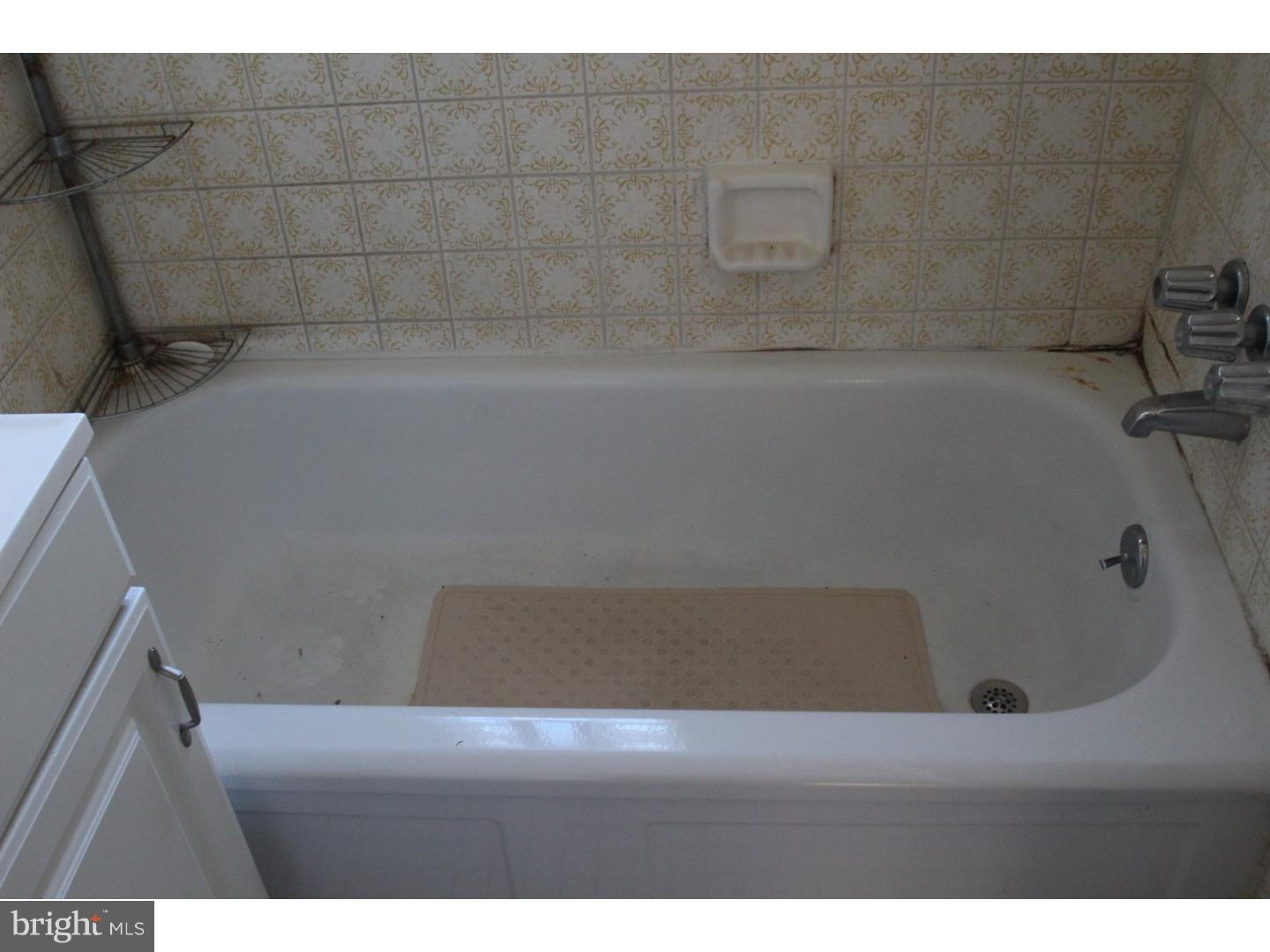 338 Rural Avenue Chester, PA 19013 - Photo 7 of 10 Gallery Image 7