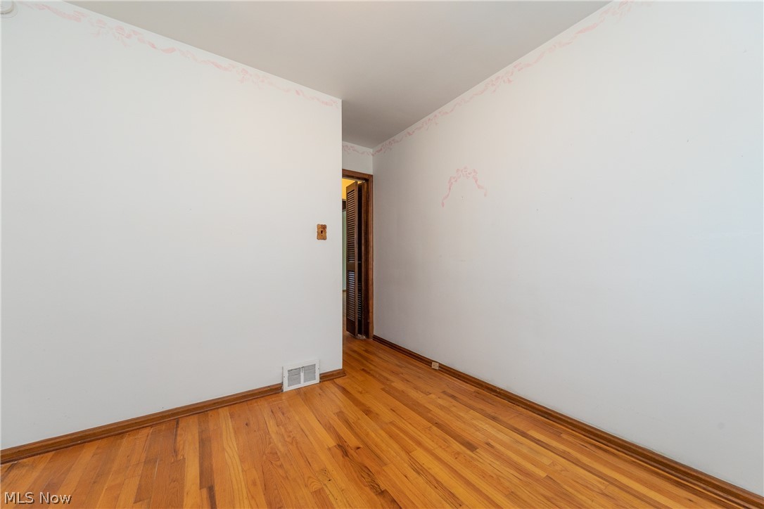 4589 East Berwald Road Cleveland, OH 44121 - Photo 15 of 26 Gallery Image 15