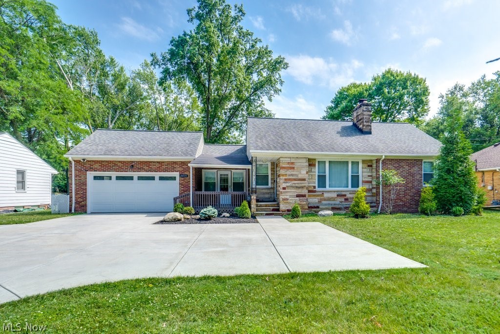 2031 West Pleasant Valley Road Parma, OH 44134 - Photo 1 of 26