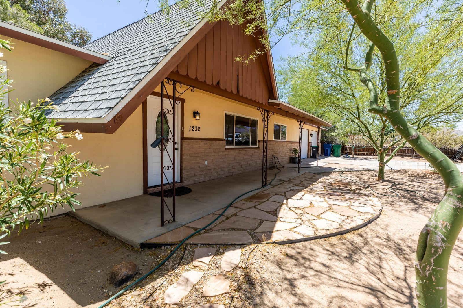 1232 Mayo Street Ridgecrest, CA 93555 - Photo 4 of 31