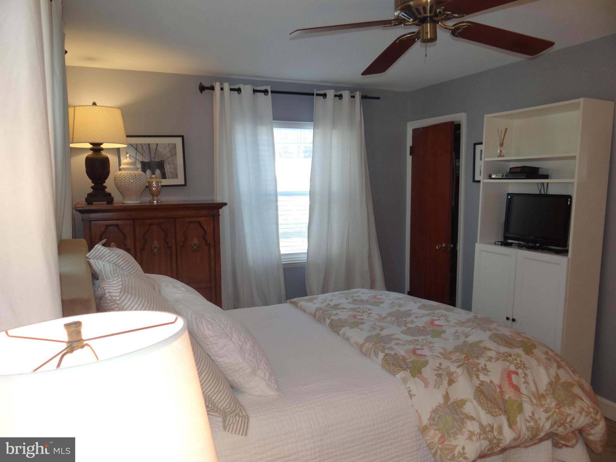 3032 Holmes Run Road Falls Church, VA 22042 - Photo 14 of 29 Bedroom (Master)