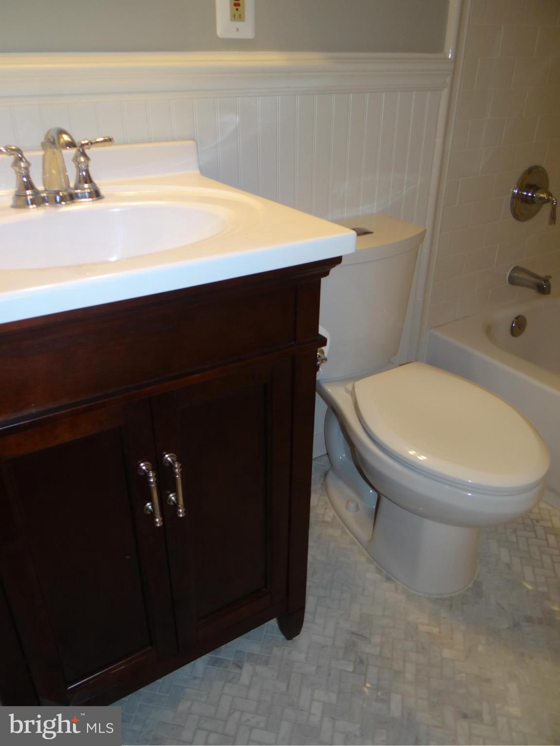 3032 Holmes Run Road Falls Church, VA 22042 - Photo 17 of 29 Bath