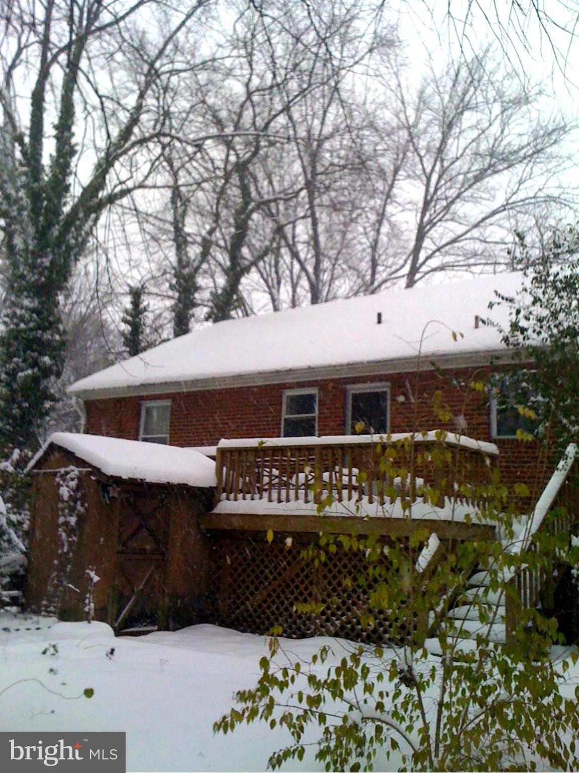 3032 Holmes Run Road Falls Church, VA 22042 - Photo 25 of 29 Exterior (Rear)