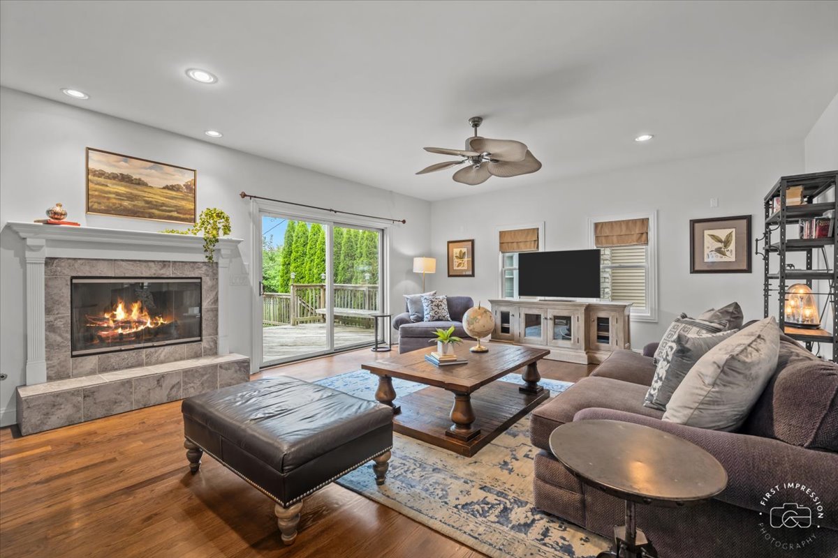 425 West Bob O Link Road Mount Prospect, IL 60056 - Photo 14 of 38 Gallery Image 14